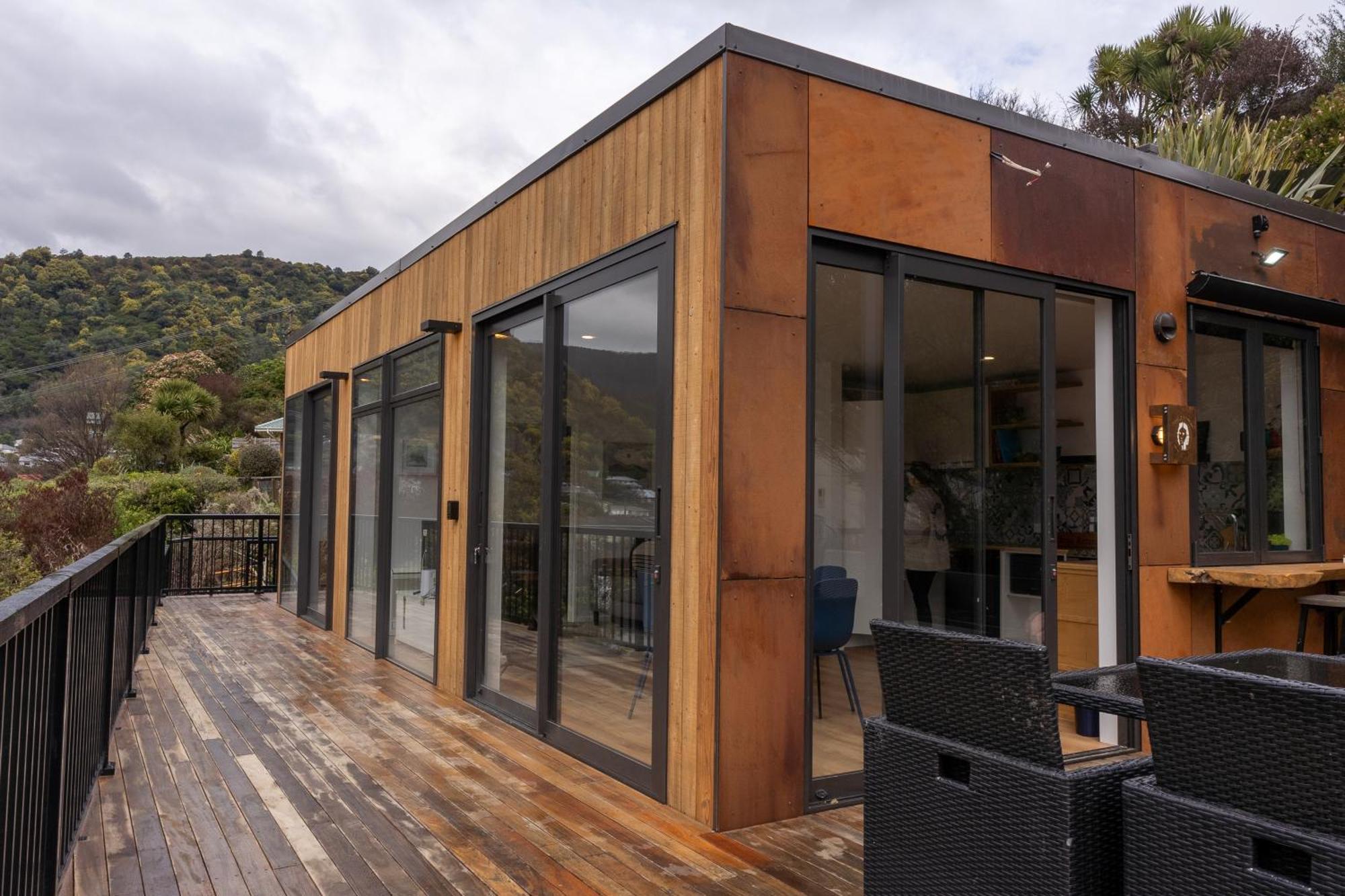 Firkins Retreat, * Picton